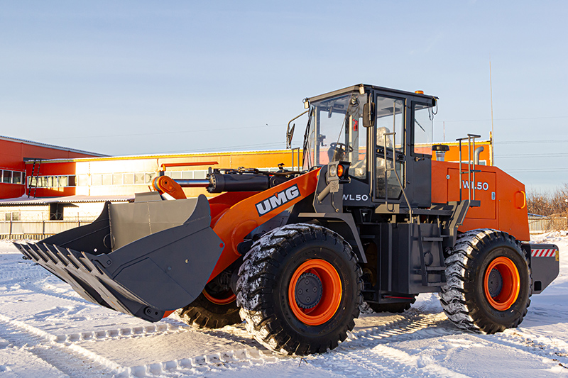 UMG поставила партию техники для дорожных и коммунальных служб Элисты