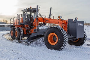 UMG разработала самый тяжелый автогрейдер в России