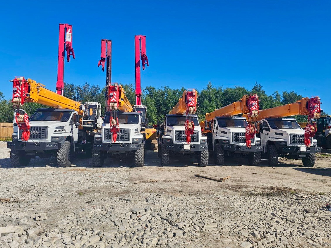 UMG поставила 20 автокранов для работы на Чукотке
